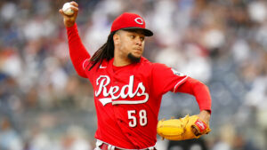 Will Dodgers trade for Luis Castillo?